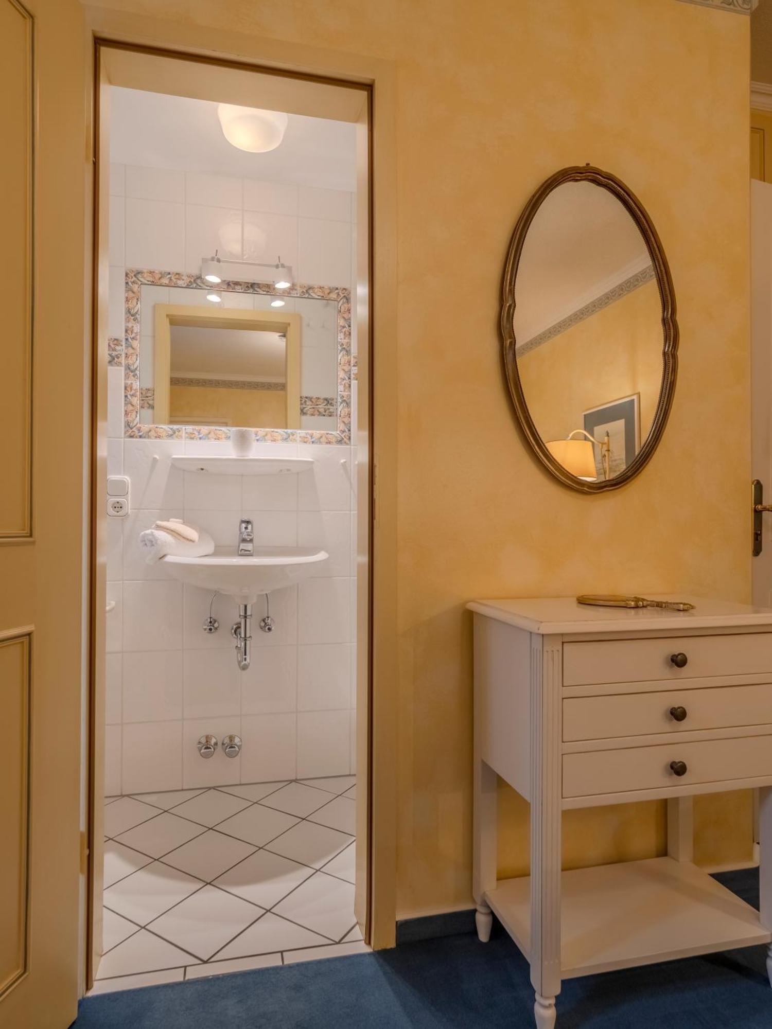 Wiesbaden Hotel 4*